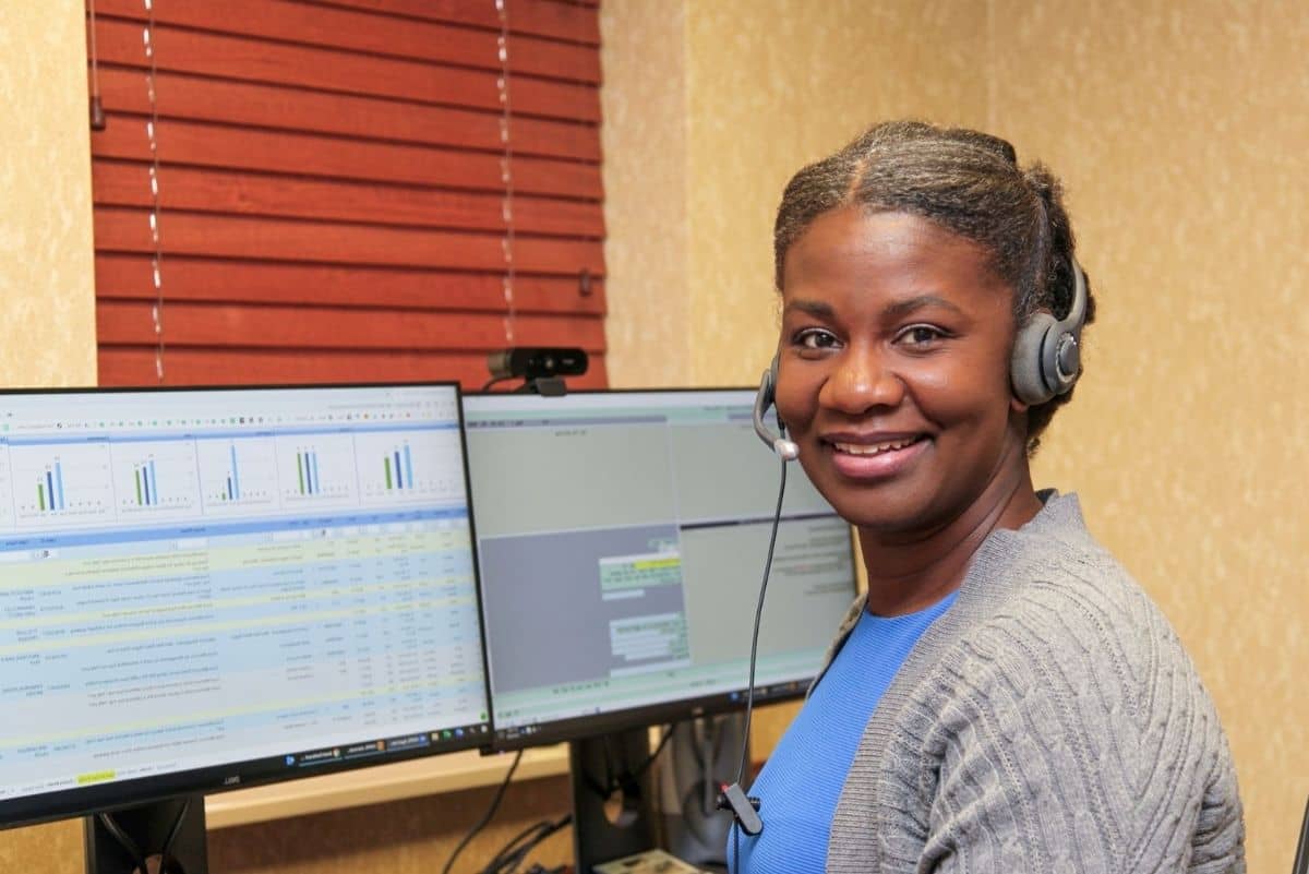 Ambs Call Center Women with a headset